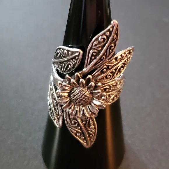 925 Sterling Silver Sunflower Ring - Picture 4 of 7